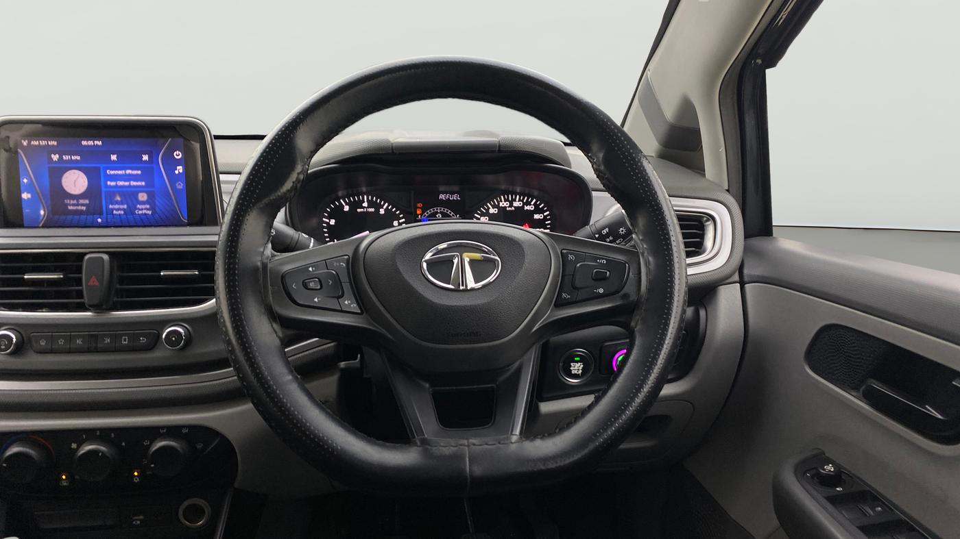 2020 Tata ALTROZ XT PETROL, CNG, Manual, 70,603 km, Steering Wheel Close Up