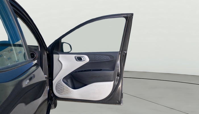 2022 Hyundai AURA SX 1.2 CNG, CNG, Manual, 49,591 km, RHS Front Door