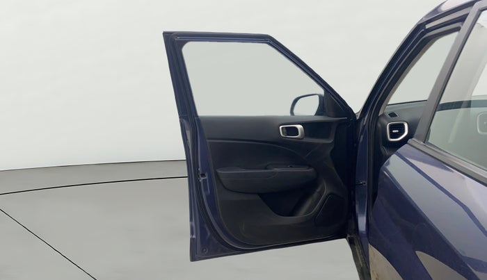 2022 Hyundai VENUE S+ 1.2, Petrol, Manual, 1,01,922 km, LHS Front Door