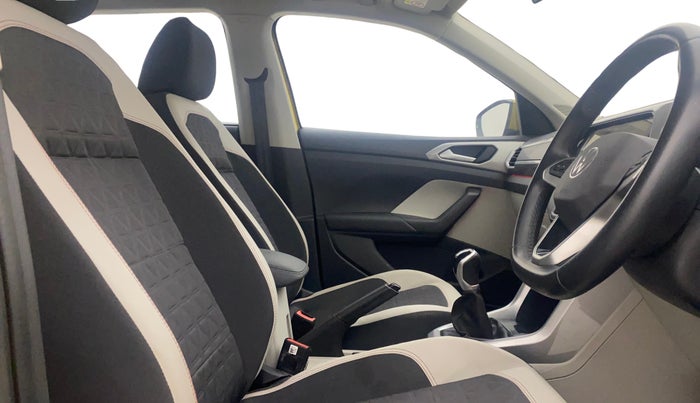 2021 Volkswagen TAIGUN GT 1.5 TSI MT, Petrol, Manual, 24,890 km, Right Side Front Door Cabin