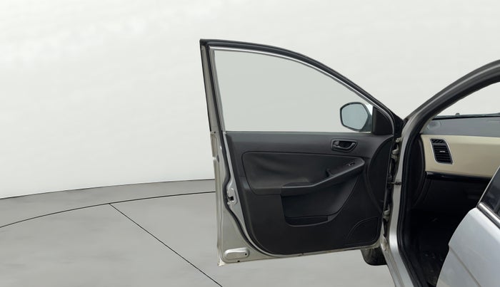 2014 Tata Zest XMS PETROL, Petrol, Manual, 69,402 km, LHS Front Door