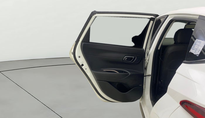 2022 Hyundai NEW I20 ASTA (O) 1.5 CRDI MT, Diesel, Manual, 32,962 km, LHS Rear Door