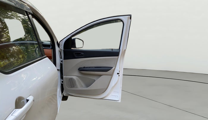 2021 Renault TRIBER RXT, Petrol, Manual, 50,726 km, RHS Front Door