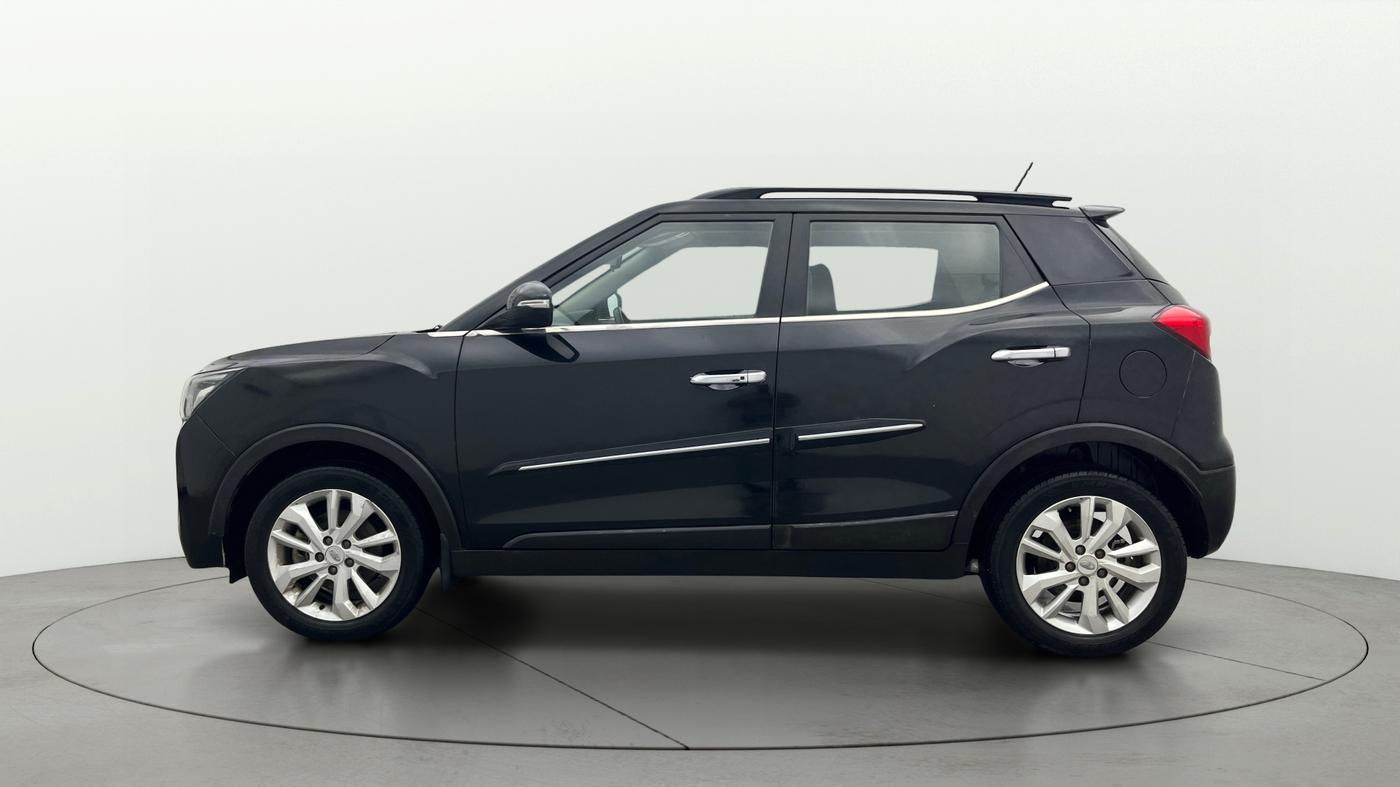 2019 Mahindra XUV300 W8 1.2 PETROL, Petrol, Manual, 55,445 km, Left Side