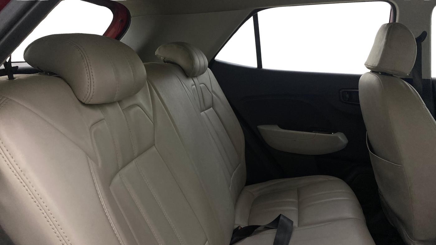 2020 Hyundai VENUE SX PLUS 1.0 TURBO DCT, Petrol, Automatic, 1,04,187 km, Right Side Rear Door Cabin