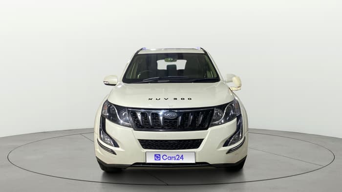 2017 Mahindra XUV500 G AT, Petrol, Automatic, 33,128 km, Front