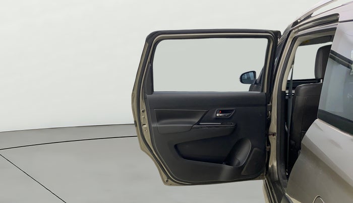 2021 Maruti XL6 ALPHA MT, Petrol, Manual, 28,476 km, LHS Rear Door