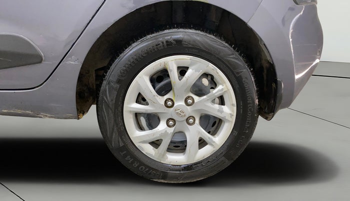 2017 Hyundai Grand i10 SPORTZ 1.2 KAPPA VTVT, Petrol, Manual, 1,03,882 km, Left Rear Wheel