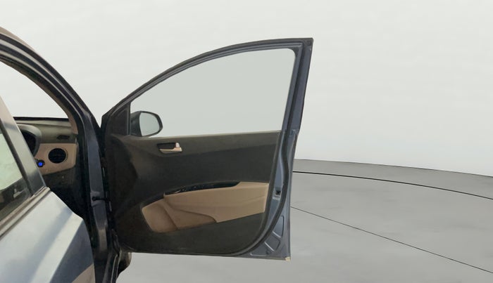 2015 Hyundai Xcent SX 1.2 (O), Petrol, Manual, 54,732 km, RHS Front Door