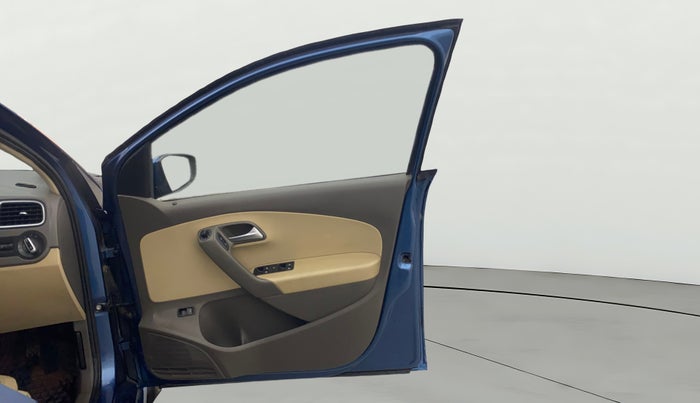 2016 Volkswagen Vento HIGHLINE 1.6 MPI, Petrol, Manual, 55,245 km, RHS Front Door