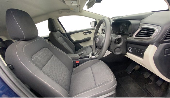 2022 Tata ALTROZ XZ PETROL, Petrol, Manual, 19,775 km, Right Side Front Door Cabin