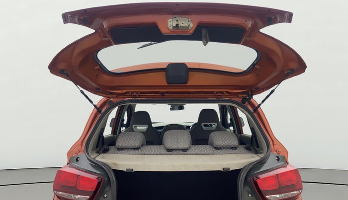 2016 Mahindra Kuv100 K6 6 STR, Petrol, Manual, 27,837 km, Boot Door Open