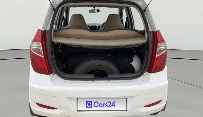 2016 Hyundai i10 MAGNA 1.1, CNG, Manual, 1,31,580 km, Boot Open Zoomed View