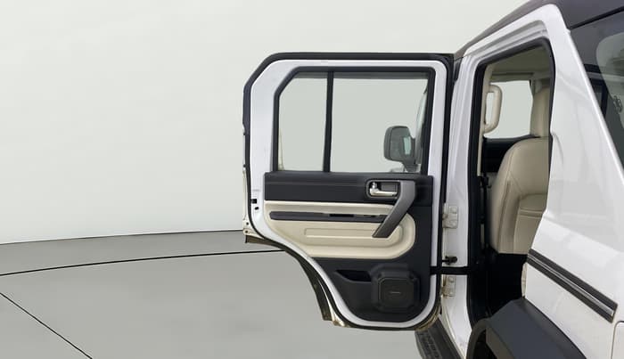 2025 Mahindra Thar Roxx  AX7 L Petrol AT 2WD, Petrol, Automatic, 29,898 km, LHS Rear Door