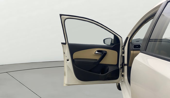 2016 Volkswagen Ameo HIGHLINE PLUS 1.5L 16 ALLOY, Diesel, Manual, 1,25,903 km, LHS Front Door