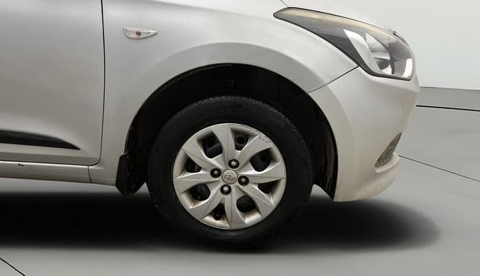 2017 Hyundai Elite i20 MAGNA EXECUTIVE 1.2, Petrol, Manual, 59,185 km, Right Front Wheel