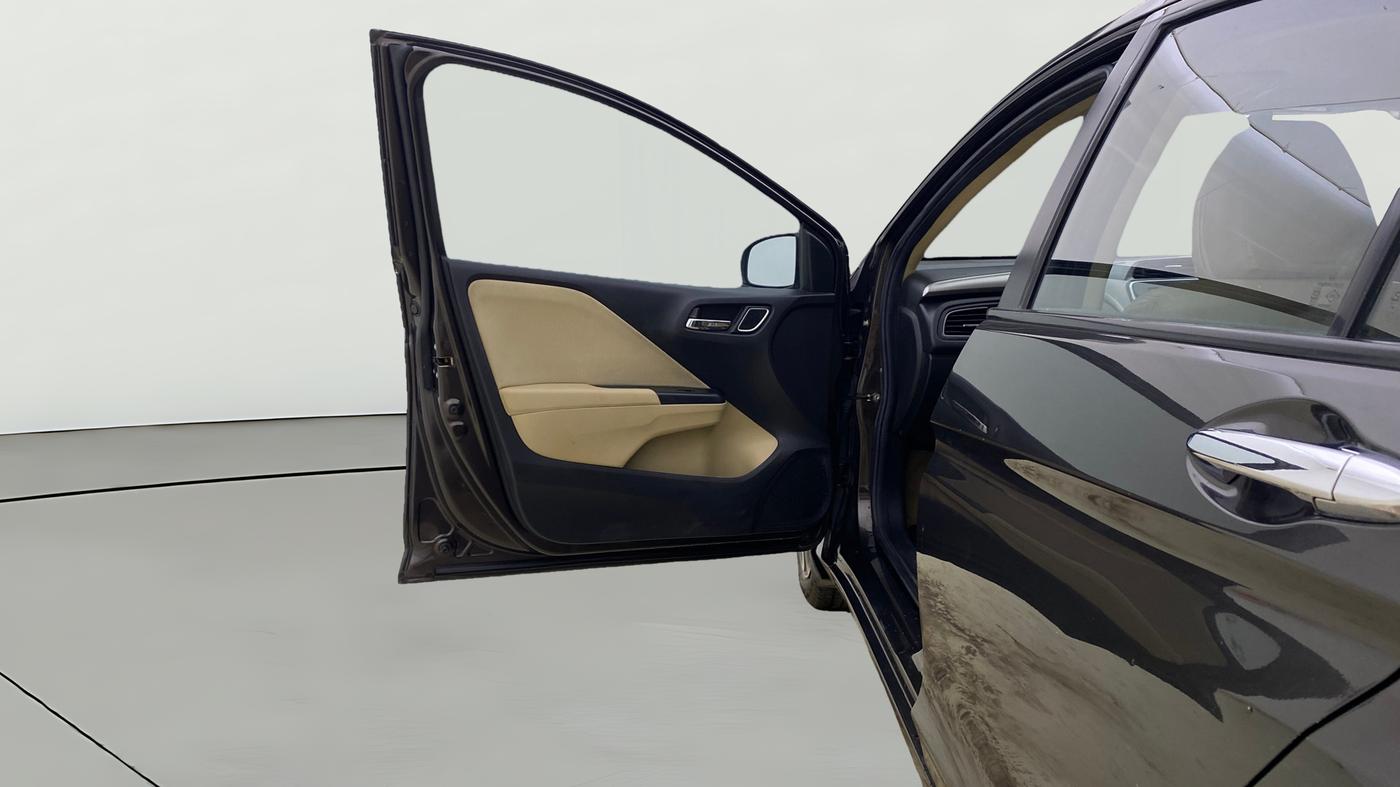 2022 Honda City 1.5L I-VTEC V MT 5TH GEN, Petrol, Manual, 1,01,250 km, LHS Front Door