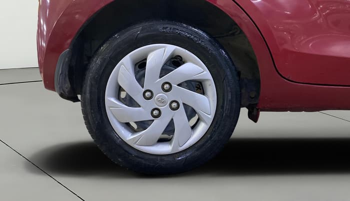 2018 Hyundai NEW SANTRO SPORTZ CNG, CNG, Manual, 68,127 km, Right Rear Wheel