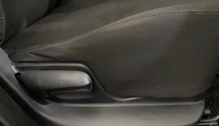 2014 Maruti Swift VXI, Petrol, Manual, 41,905 km, Driver Side Adjustment Panel