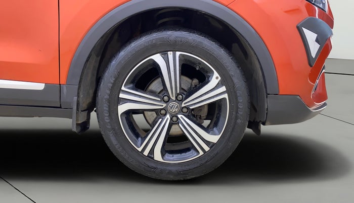 2022 MG ASTOR SHARP EX 1.5 MT, Petrol, Manual, 25,603 km, Right Front Wheel