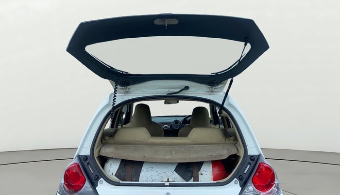 2015 Honda Brio S MT, CNG, Manual, 92,215 km, Boot Door Open