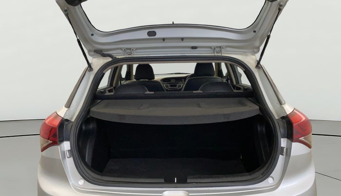 2017 Hyundai Elite i20 SPORTZ 1.2, Petrol, Manual, 86,854 km, Boot Open Zoomed View