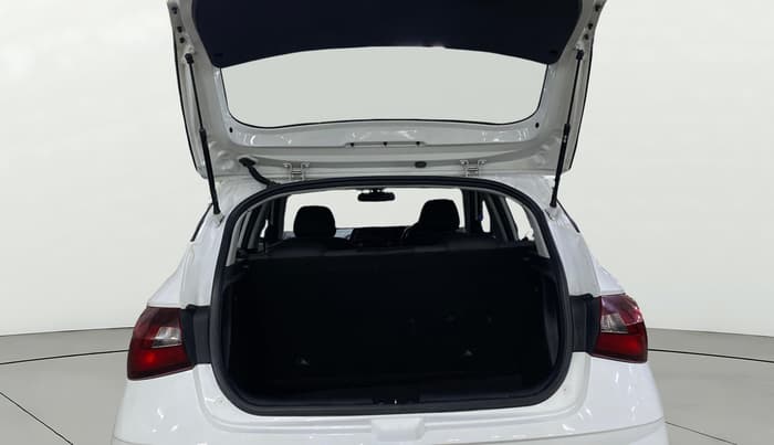 2022 Hyundai NEW I20 MAGNA 1.5 MT, Diesel, Manual, 47,457 km, Boot Open Zoomed View