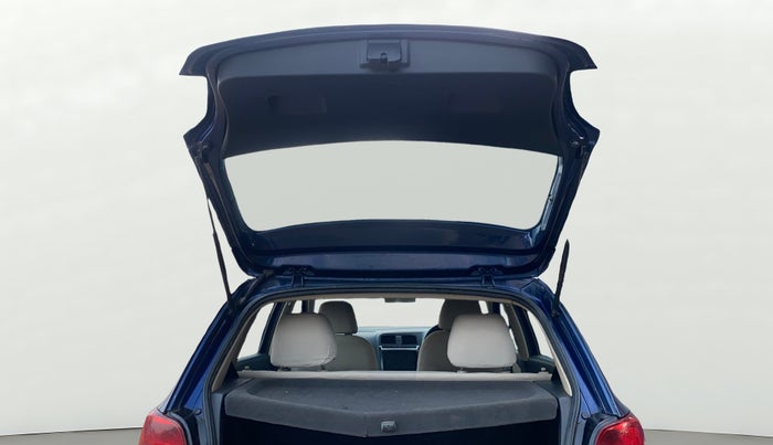 2013 Volkswagen Polo COMFORTLINE 1.2L, Diesel, Manual, 72,951 km, Boot Door Open