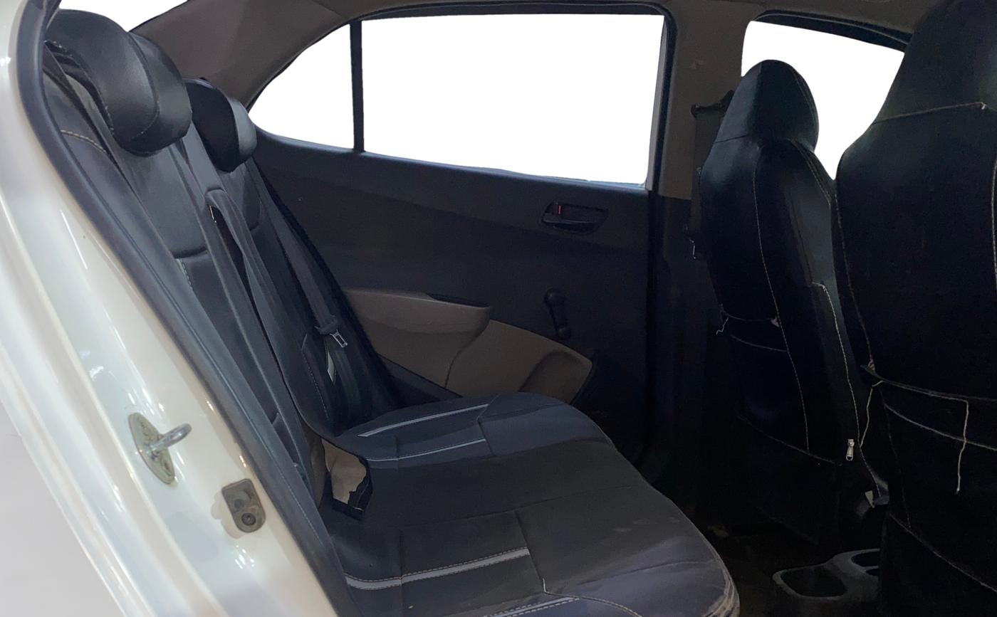 2014 Hyundai Xcent BASE 1.2, Petrol, Manual, 89,569 km, Right Side Rear Door Cabin
