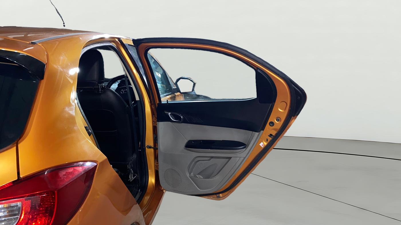 2018 Tata Tiago XZ PETROL, Petrol, Manual, 89,896 km, RHS Rear Door