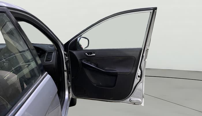 2015 Tata Bolt XT REVOTRON, CNG, Manual, 48,575 km, RHS Front Door