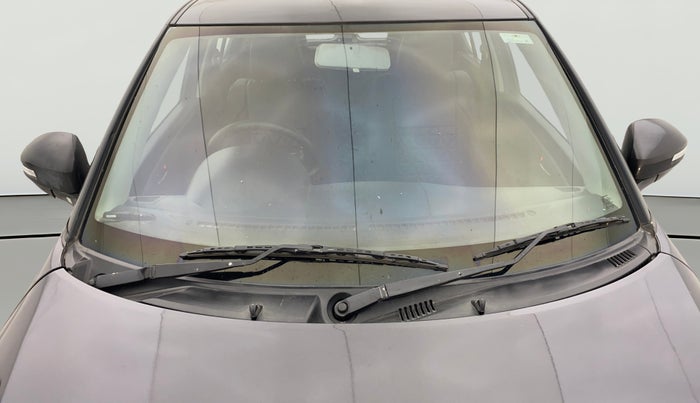 2016 Maruti Swift VXI, Petrol, Manual, 57,190 km, Front Windshield