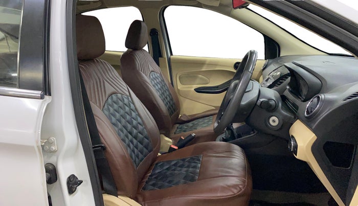 2017 Ford Figo Aspire TITANIUM 1.2 PETROL, Petrol, Manual, 52,248 km, Right Side Front Door Cabin