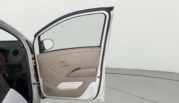 2016 Datsun Redi Go T (O), Petrol, Manual, 51,110 km, RHS Front Door