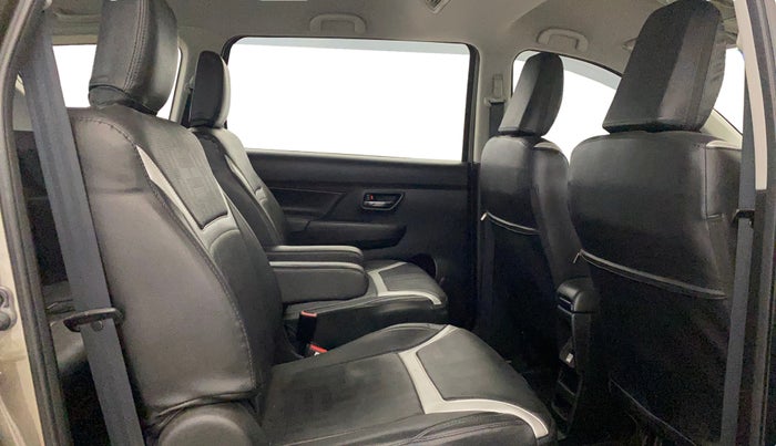 2021 Maruti XL6 ZETA MT, Petrol, Manual, 10,913 km, Right Side Rear Door Cabin