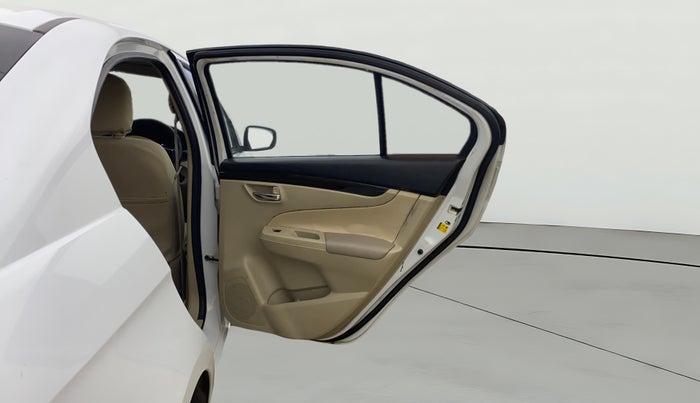 2017 Maruti Ciaz DELTA DIESEL 1.3, Diesel, Manual, 65,617 km, RHS Rear Door