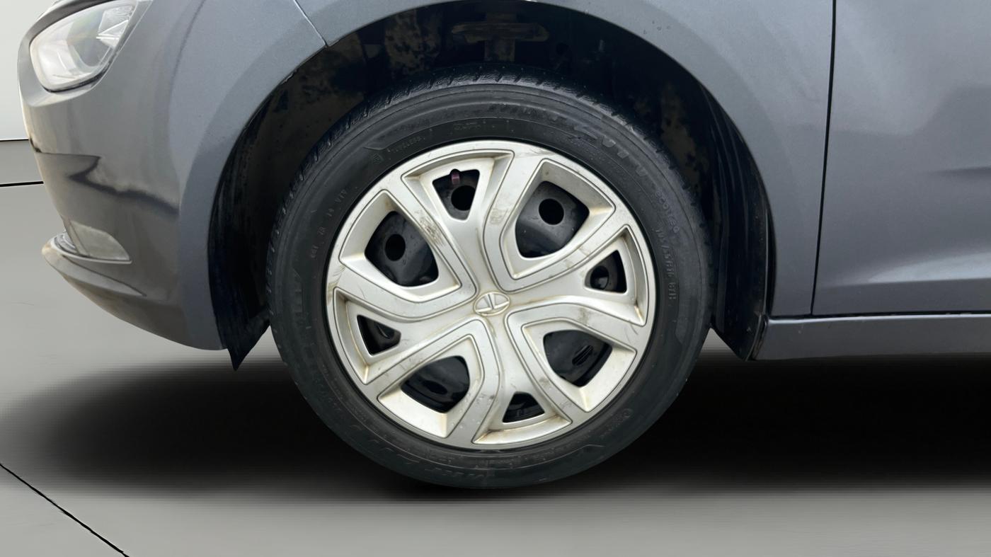 2020 Tata ALTROZ XT PETROL, Petrol, Manual, 45,038 km, Left Front Wheel