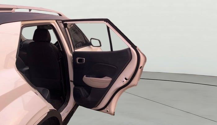 2019 Hyundai VENUE SX 1.4 CRDi DUAL TONE, Diesel, Manual, 1,07,785 km, RHS Rear Door