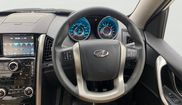 2020 Mahindra XUV500 W7, Diesel, Manual, 79,823 km, Steering Wheel Close Up