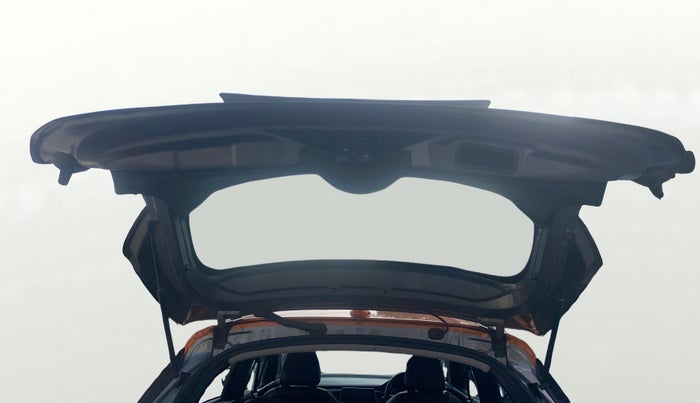 2019 Nissan Kicks XV PREMIUM O DUAL TONE DIESEL, Diesel, Manual, 98,840 km, Boot Door Open