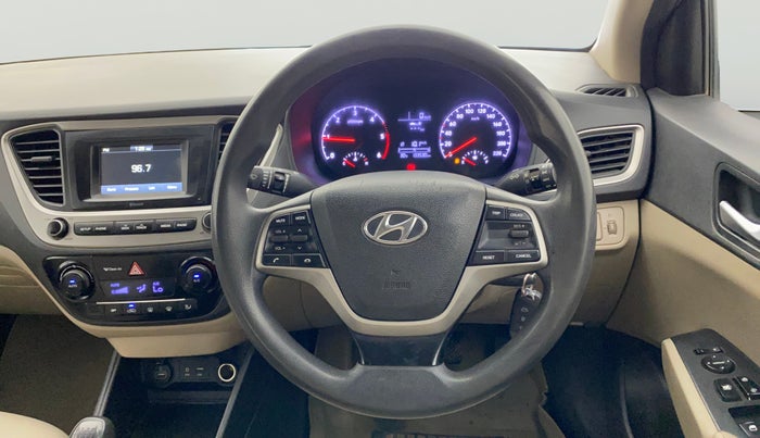 2017 Hyundai Verna 1.6 EX CRDI, Diesel, Manual, 1,33,554 km, Steering Wheel Close Up