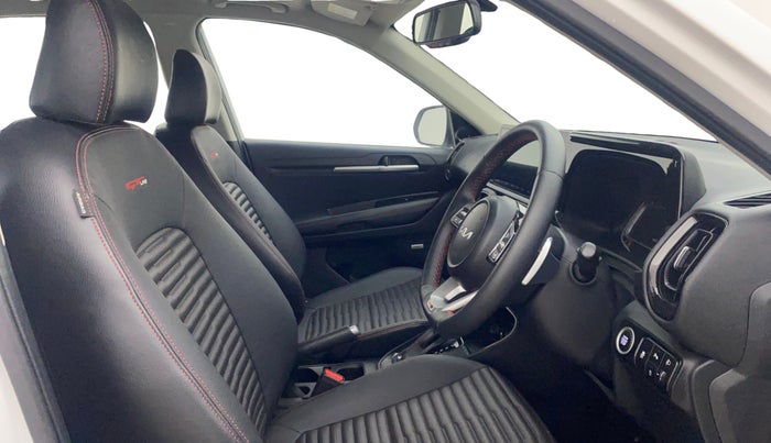 2023 KIA SONET GTX PLUS 1.0 DCT, Petrol, Automatic, 23,801 km, Right Side Front Door Cabin