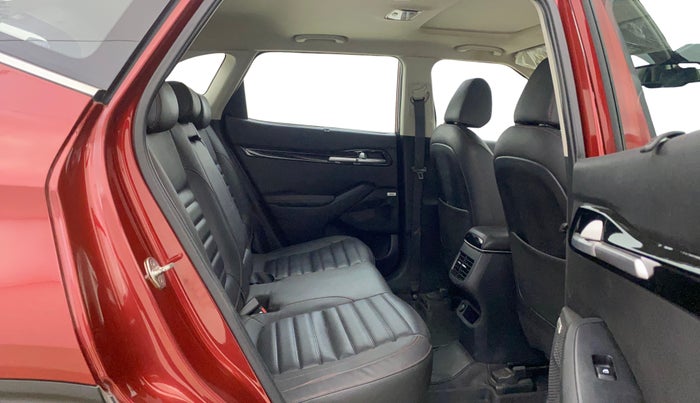 2021 KIA SELTOS GTX PLUS AT 1.5 DIESEL, Diesel, Automatic, 92,301 km, Right Side Rear Door Cabin