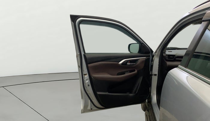 2023 Maruti Grand Vitara ALPHA SMART HYBRID, Petrol, Manual, 67,233 km, LHS Front Door