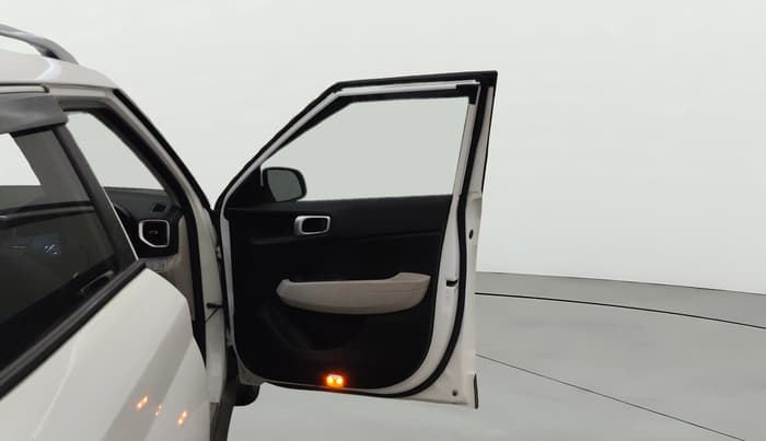 2023 Hyundai VENUE S 1.2, Petrol, Manual, 23,248 km, RHS Front Door