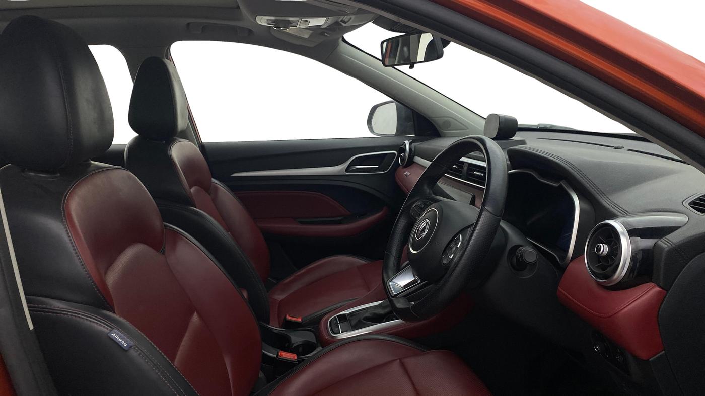 2021 MG ASTOR SAVVY 1.3 TURBO AT S RED, Petrol, Automatic, 27,023 km, Right Side Front Door Cabin