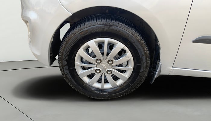 2014 Hyundai i10 SPORTZ 1.1, CNG, Manual, 87,563 km, Left Front Wheel