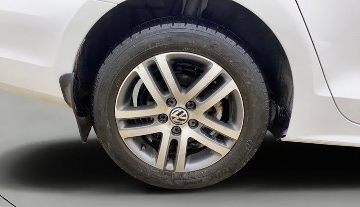 2015 Volkswagen Jetta HIGHLINE TDI, Diesel, Manual, 81,441 km, Right Rear Wheel