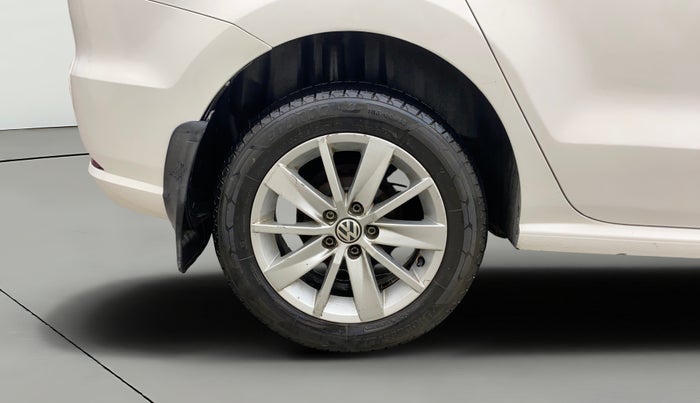 2017 Volkswagen Ameo HIGHLINE DSG 1.5 DIESEL , Diesel, Automatic, 1,00,607 km, Right Rear Wheel