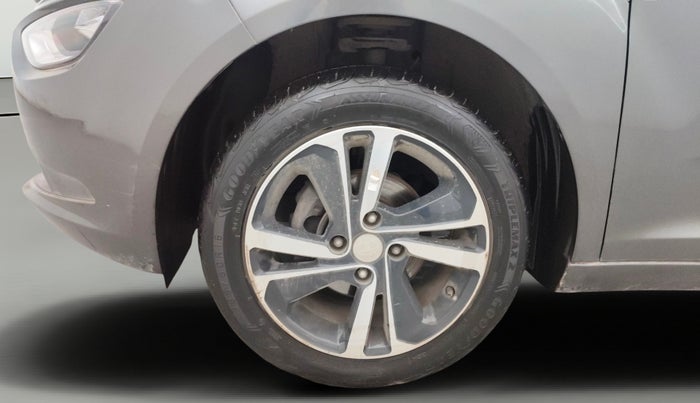 2022 Tata ALTROZ XZA, Petrol, Automatic, 30,142 km, Left Front Wheel